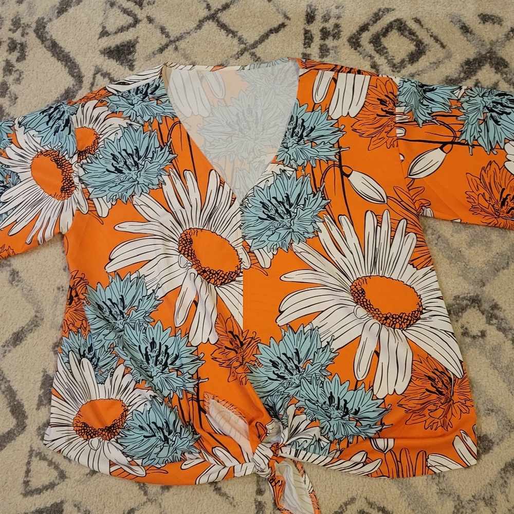 Floral pattern top